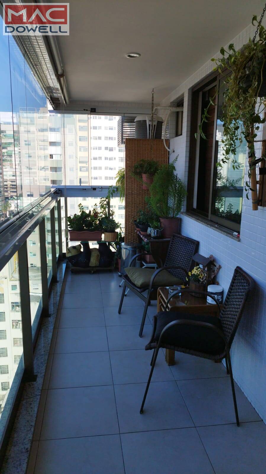 Apartamento à venda com 2 quartos, 90m² - Foto 2