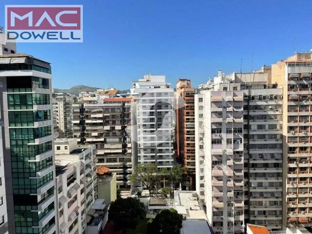 Apartamento à venda com 3 quartos, 120m² - Foto 1